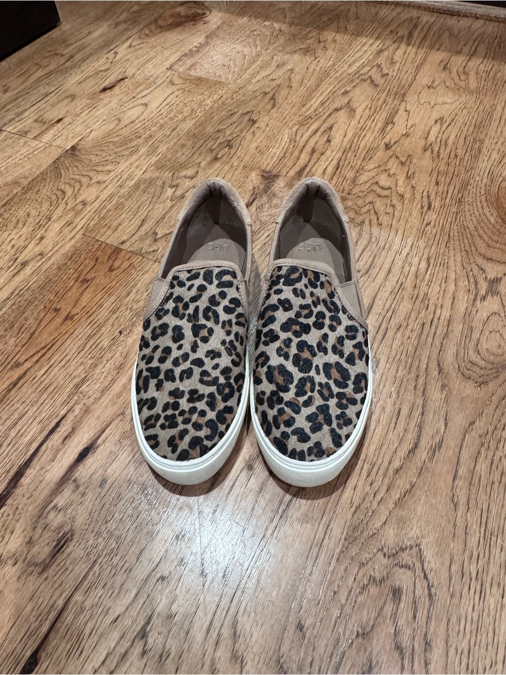 UGG Women's Leopard Print Slip-On Flats - Tan/Black